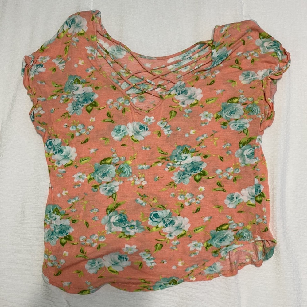 Floral Top - Picture 3 of 3